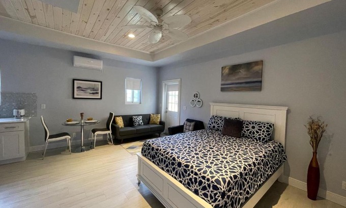 Royal Bahamian Estates Apartamento | Nicoles Nest Brand New Exquisite Studio Hideaway