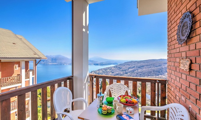 Levo Apartamento | Nicoletta's Lake View en Stresa Hills, Stresa, Italia