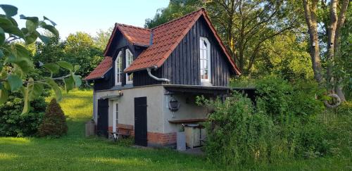 Altefaehr Casa | Niedliches-kleines-Ferienhaeuschen-auf-Ruegen-nahe-Stralsund