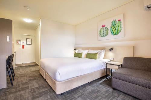 Doncaster Hotel | Nightcap at Shoppingtown Hotel
