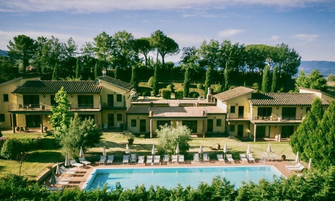 San Donato in Fronzano Cama Y Desayuno | Nightingale Farm room for up to 3 people