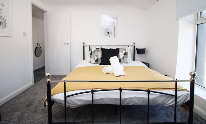 Pentrebach Casa | Nightingale House by Tŷ SA
