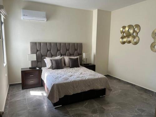 Las Gaviotas Apartamento | Nightlife Haven