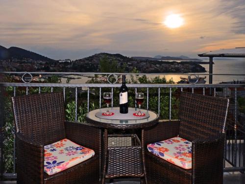 Gruz Apartamento | Nika Family Apartments - Superior Studio Apartment with Balcony and Sea View A3