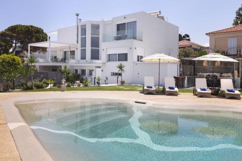 Akrotiri Villa | Niki's Villa - Luxury Seaview Villa!