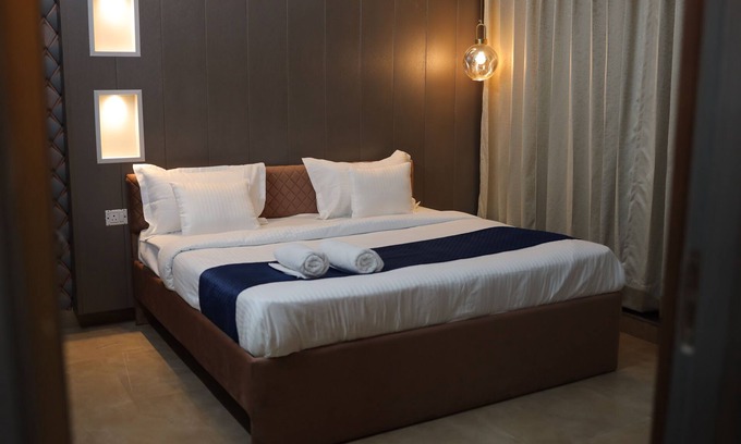 Noida Hotel | Nimantrana