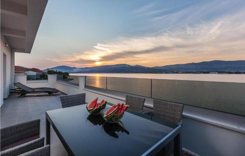 Arbanija Casa | Nine-Bedroom Holiday Home In Arbanija