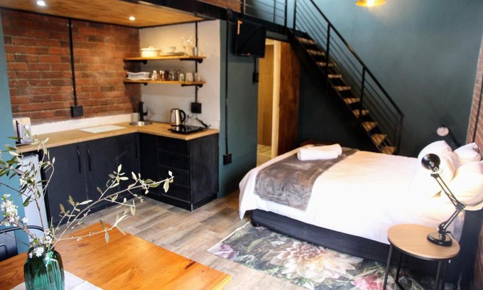 Fichardt Park Casa | Nini's guest units