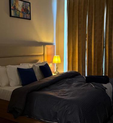 Greater Noida Apartamento | Nirvana by Urban Retreat Suite Near Expo Mart