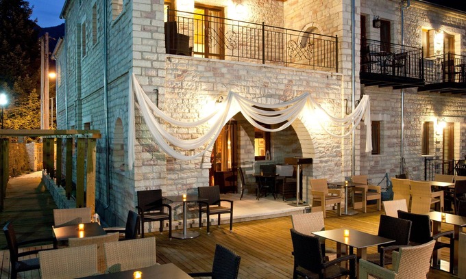 Arta Casa | Nisista Lodge Mountain View