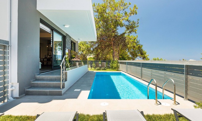 Sfakaki Villa | Villa Nisos, a poca distancia de la playa y servicios, vacaciones sin automóviles!