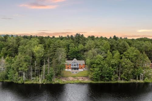 Blakeslee Casa | Nittany Cabin by AvantStay Lakefront, View, Firepit