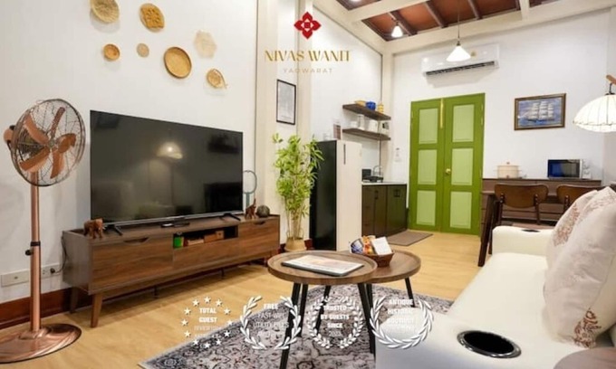 Chakkrawat Casa | Nivas Wanit 2 BR+1 SFB Yaowarat/MRT/Entire house 80 m²