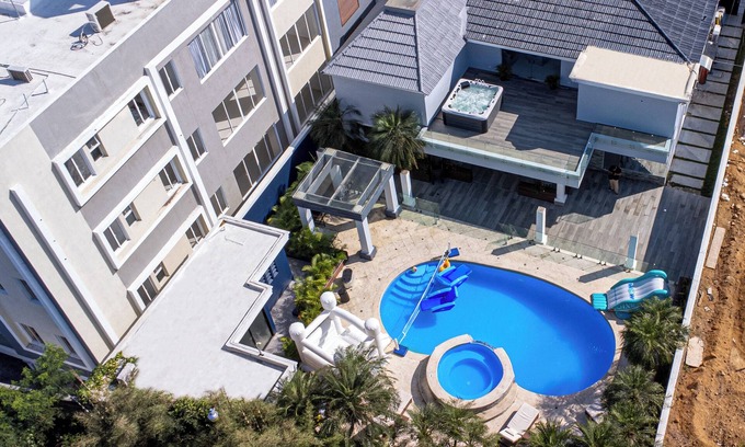 Santiago Province Casa | Luxury Smart Mansion 7 br Heated Pool 6000 Sq ft