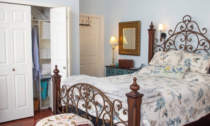 Elmo Apartamento | Mary’s Nest –Cozy relaxing studio. Near Lake Ray Hubbard and 30 mins to Dallas.