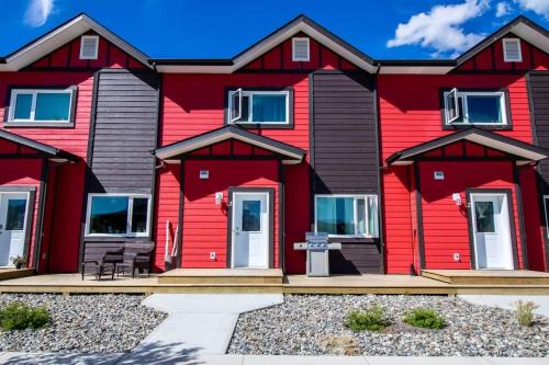 Whitehorse Casa | NN - Eddy #1 - Whistlebend 3-bed 2 5-bath
