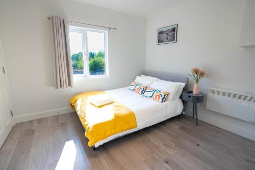 Aylesbury Apartamento | No 02 Studio Flat Available near Aylesbury Town Station