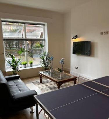 Liverpool Apartamento | No.2 Beechcroft/Park-Side/Ping Pong & Garden