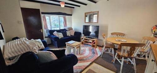 Liskeard Casa | No 4 Trelawney Apartment - Onsite Bar - Restaurant - Horse Riding