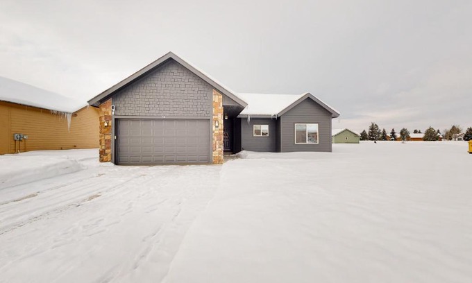 Donnelly Casa | No Business Home Lookout