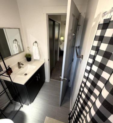 Poplar Grove Apartamento | No Chores Silver Suite Near Downtown