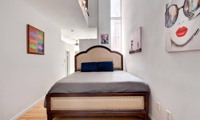 H Street Corridor Apartamento | THEE ART COLLECTOR, NATIONAL MALL, Hst CAPITAL HILL B