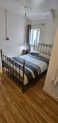 Riverside Apartamento | No Frills & Nothing Fancy 1 Bed Studio City Centre