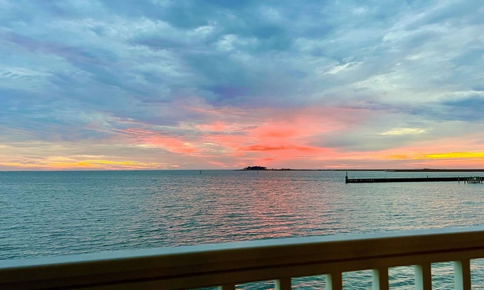 Crisfield Condominio | No longer taking reservations at this time. Our apologies.
