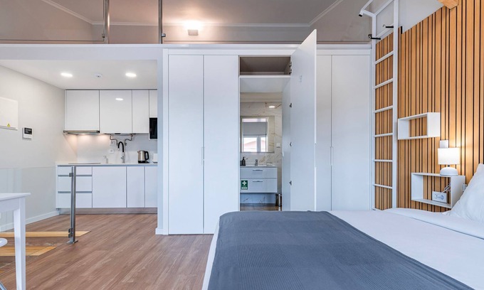 Barrio Santana Casa | Noah's Ark