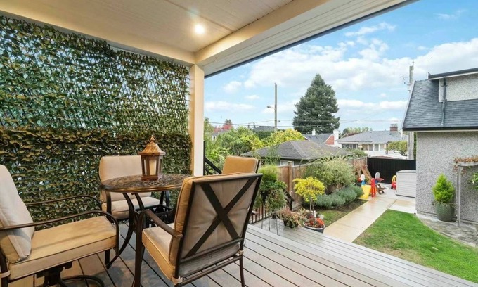 Vancouver South Casa | Oakridge Oasis: Luxury Retreat on the Westside