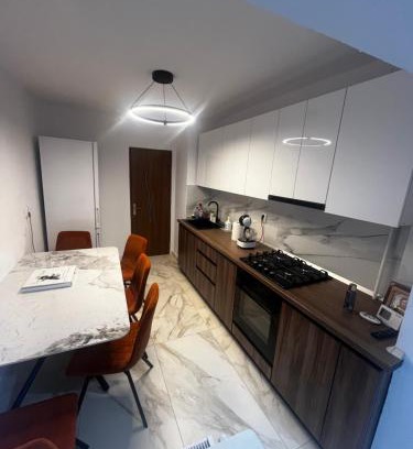 Curtea De Arges Apartamento | Noble Stay
