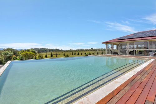 Allandale Casa | Noble Willow Estate
