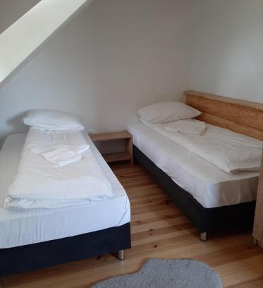 Kobyla Gora Casa | NOCLEGI DREWNIANA CHAŁUPA