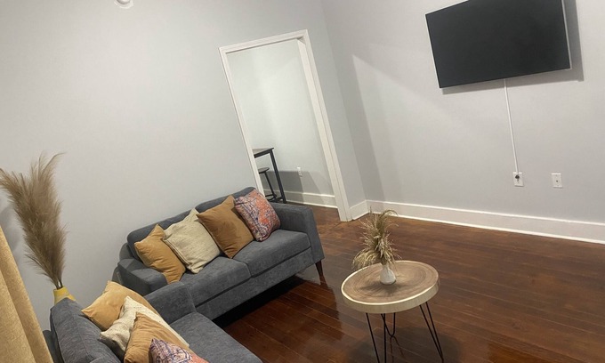 McDonough Casa | NOLA Oasis (0.9 miles from Algiers Ferry to Downtown Canal Street)