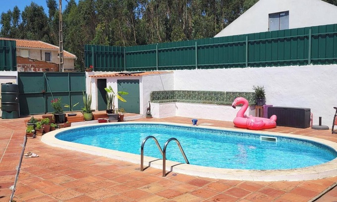 Lourinha Apartamento | Nomads Vacation Home - relaxation with pool, beach proximity & nature experience