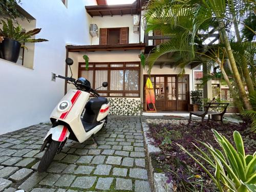 Florianopolis Apartamento | Nomad Mole - Praia Mole Beachfront Condo