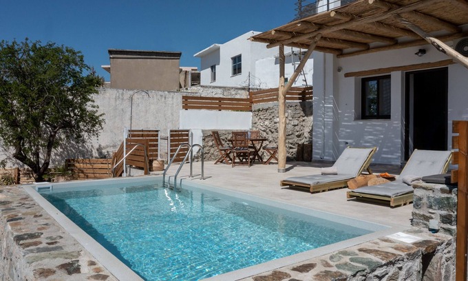 Skaloti Casa | Nomas Skaloti House