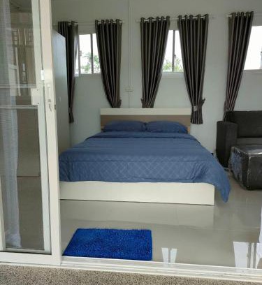 Mae Jo Cama Y Desayuno | Nongnuchs Homestay Queen Bed