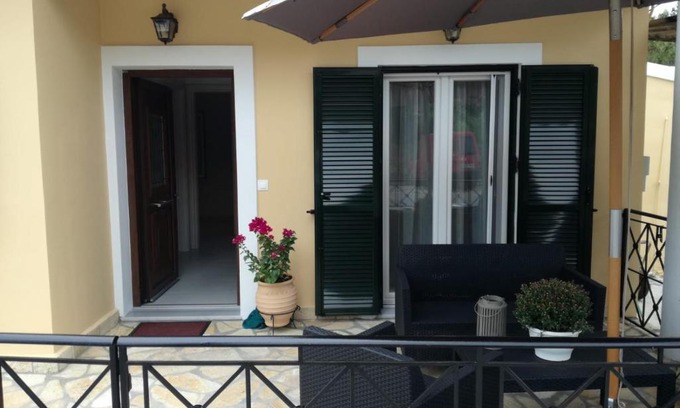 Sinarades Casa | Nonnas House