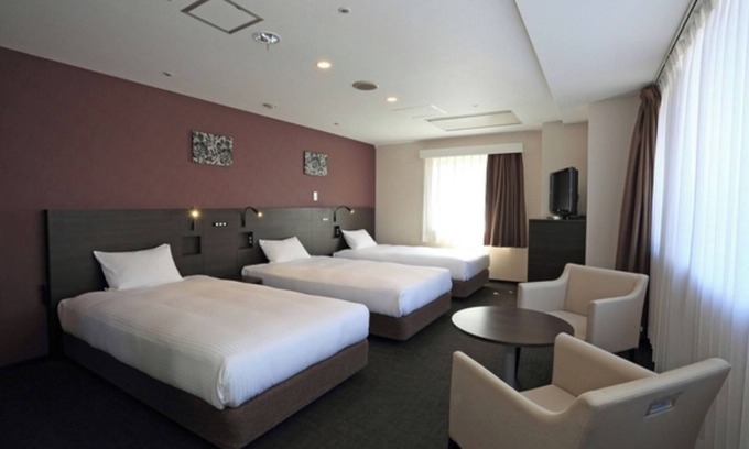 Shijo Hotel | Nonsmoking Deluxe Room corner room Room only / Kyoto Kyōto