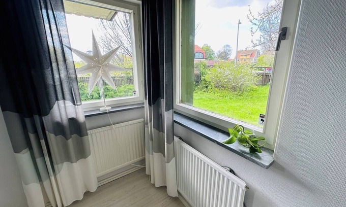 Spanga - Tensta Apartamento | Nordic Comfort by Metro & Buses & Free Parking