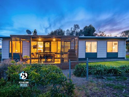Port Elliot Casa | Nordic Retro Beach House at Port Elliot