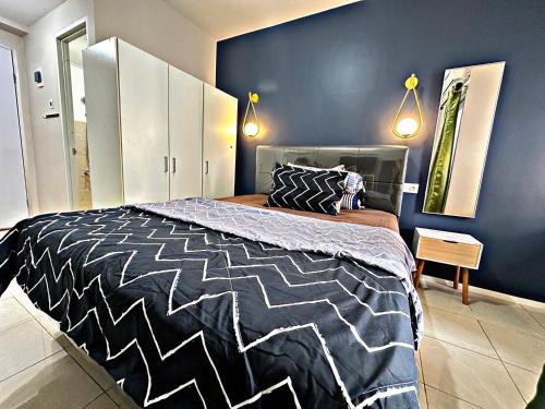 Pluit Apartamento | Nordic Studio Pool View Free Netflix at Apt Green Bay Pluit Tower E