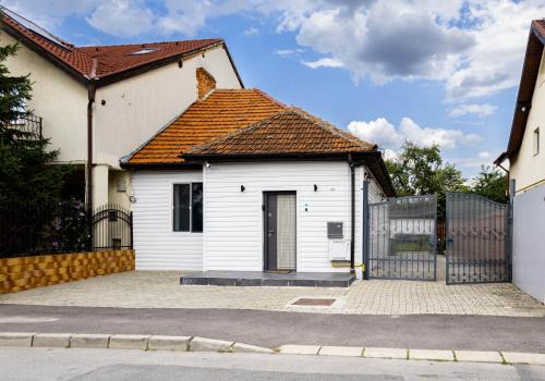 Brasov Villa | Nordic Villa Brasov - With Private Yard, BBQ & Free Parking, 4 km from City Center