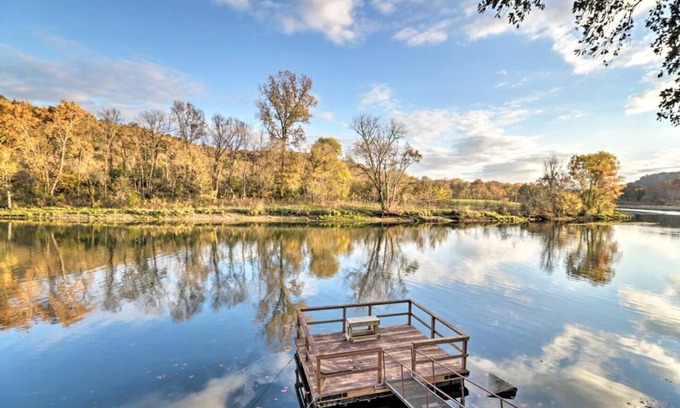 Mountain Home Casa | Norfork Nook River Home w/Dock-2 Mi to Lake!
