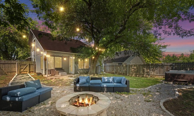 Wells Branch Casa | North Austin Escape ~ Hot Tub ~ Firepit