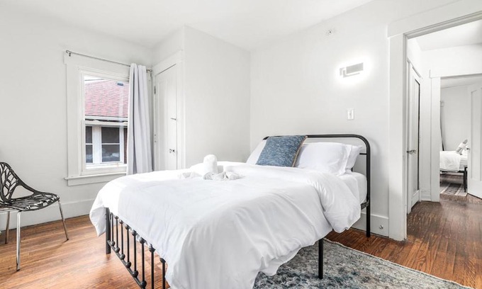 Detroit Apartamento | North End Treasure, beautiful 2 bedroom apartment
