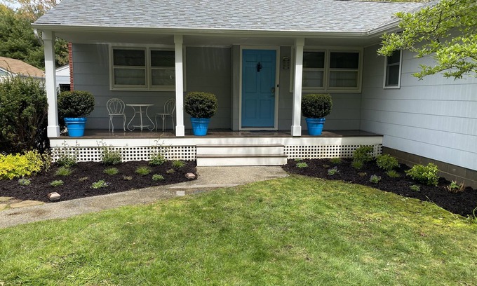 Laurel Casa | North fork walk to private beach