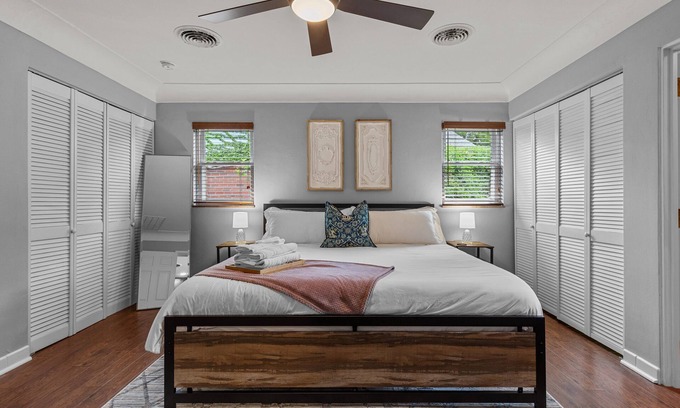Northampton Casa | North Hampton Comfort with Private Backyard