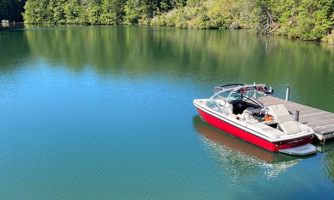 Salem Casa | North Keowee Family Lake House on Private Cove With Dock / 5 MIN FROM JOCASSEE